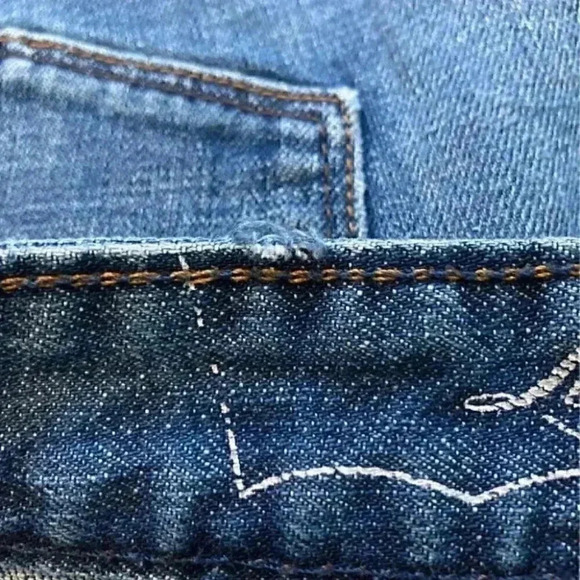 Levi’s jean shorts in size 16R - Picture 4 of 5